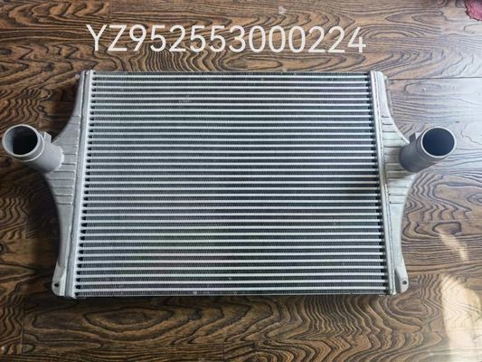 Alüminyum Sinotruk Kamyon Intercooler Montajı YZ952553000224