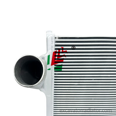 Isuzu intercooler OEM114310555 yüksek performanslı alüminyum kamyon ısı dağılımı intercooler montajı