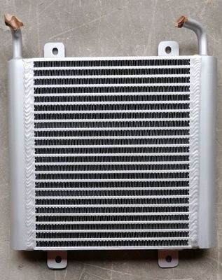 Carter E303 Ekskavatör 410 * 550 * 60mm İçin İki Virajlı Hidrolik Yağ Radyatörü